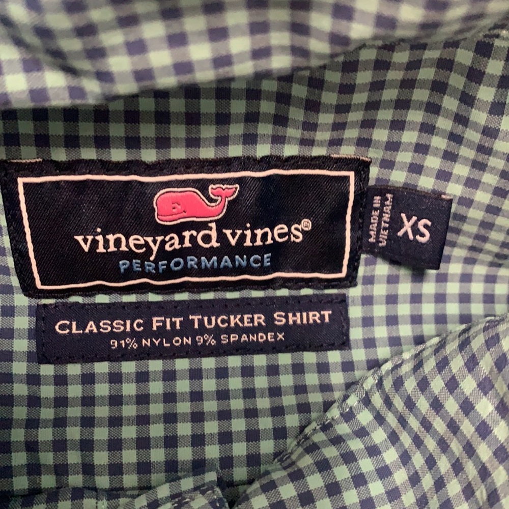 Vineyard Vines Button Down - image 2